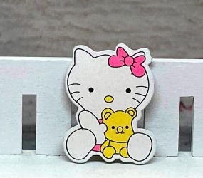 4cm-es tndri, ntapads, festett fa rzsazsn ruhs Hello Kitty cica macijval a kezben